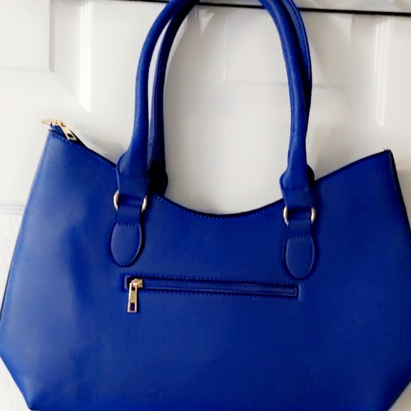 No brand soft handbag for personal or professional use - Picture 2 of 2